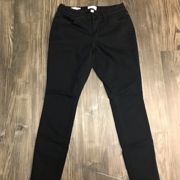 2 Pair Universal Thread Jeans - Picture 5 of 6